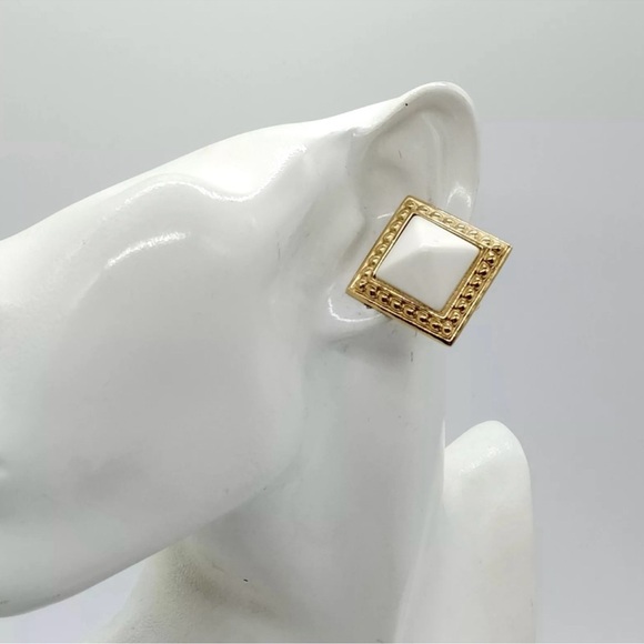 EUC Givency Square Gold-Tone Pearl Earrings - Picture 2 of 6